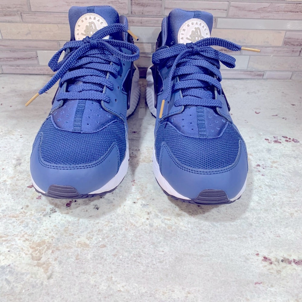 Nike Haurache size 11